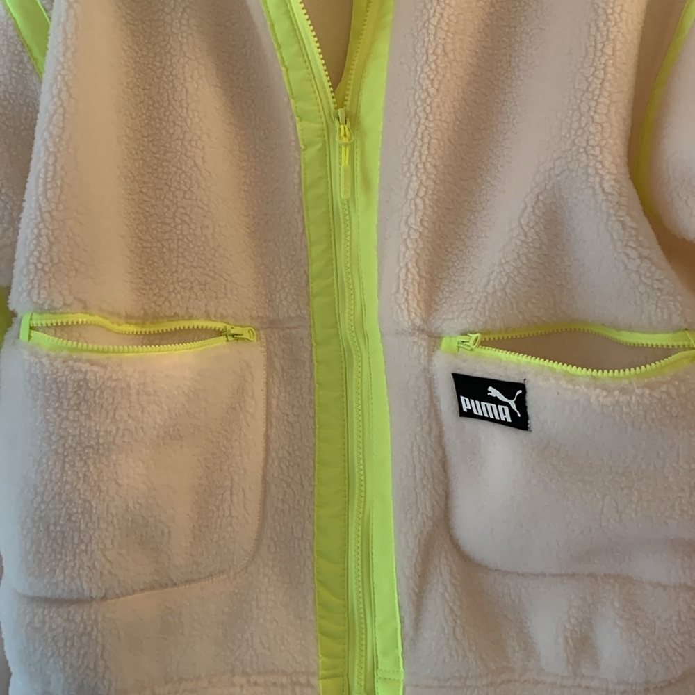 New With Tag…PUMA Sherpa Fleece Jacket With Woven Details - Size Large - Picture 7 of 8